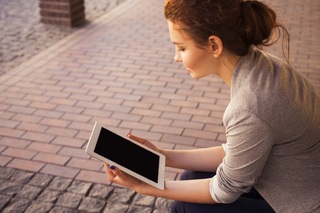 computer-writing-person-woman-technology-reading-893400-pxhere.com