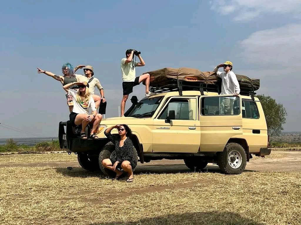 4x4 Safari Land Cruiser